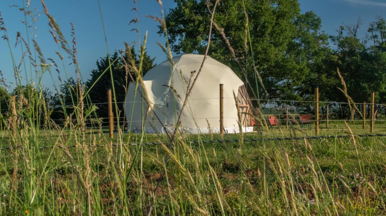 Dome Geodesique Hotel Gizay Buitenkant foto